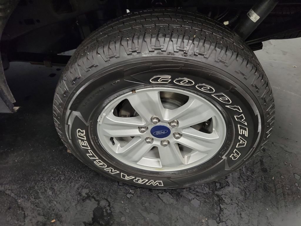 Used 2018 Ford F150 XLT image 12