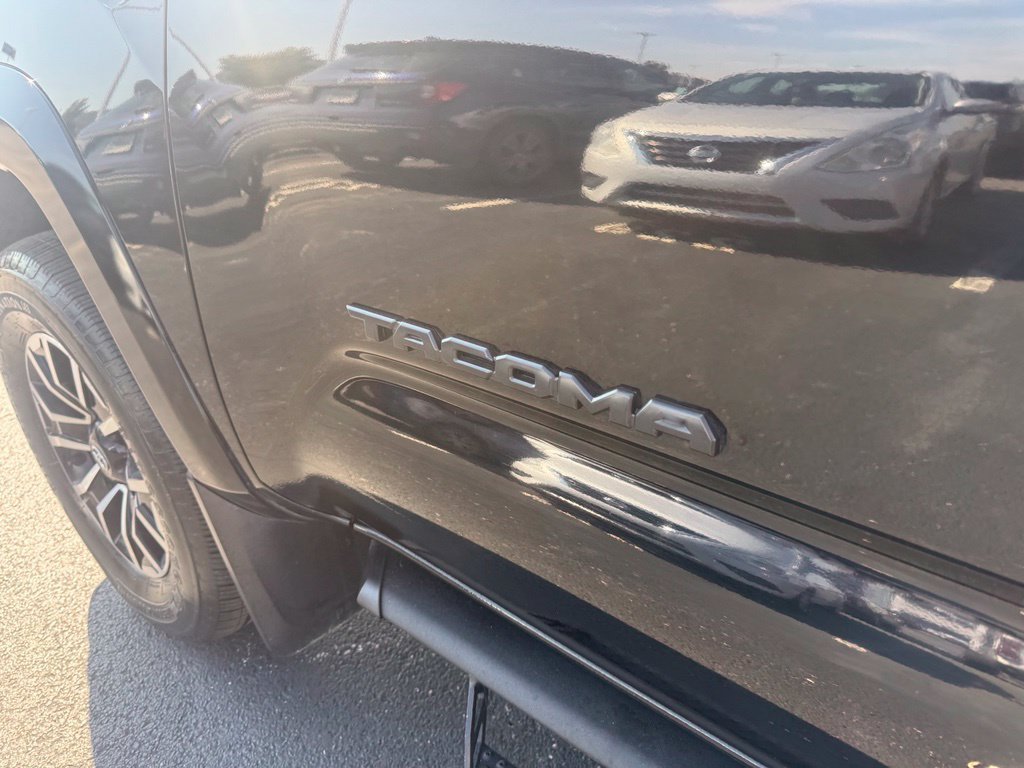 Used 2021 Toyota Tacoma TRD Sport AWD/4WD image 16