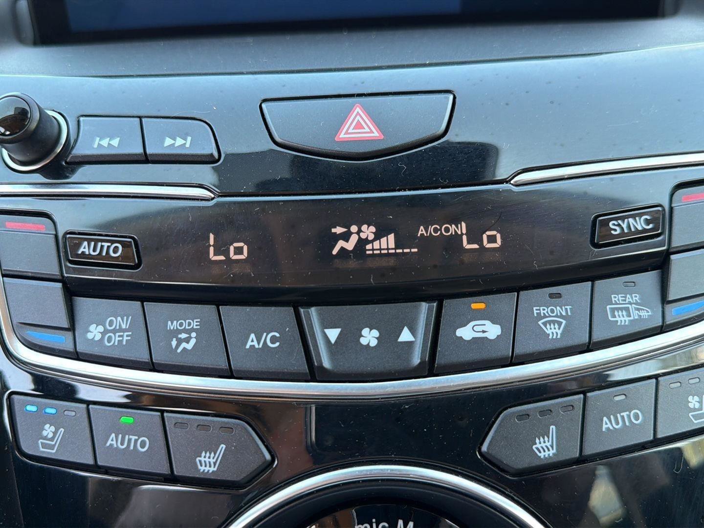 Used 2020 Acura RDX AWD w/ Advance Package image 11