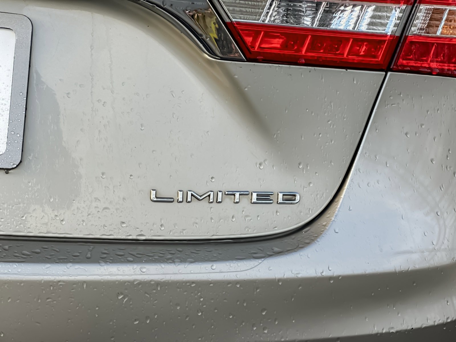 Used 2014 Toyota Avalon Limited image 27