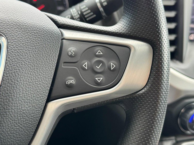 Used 2023 GMC Acadia SLE w/ Driver Convenience Package image 18