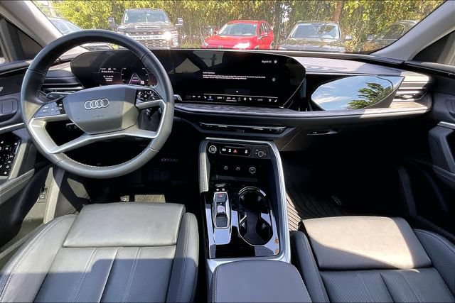 Used 2025 Audi Q5 Premium Plus w/ Premium Plus AWD/4WD image 15