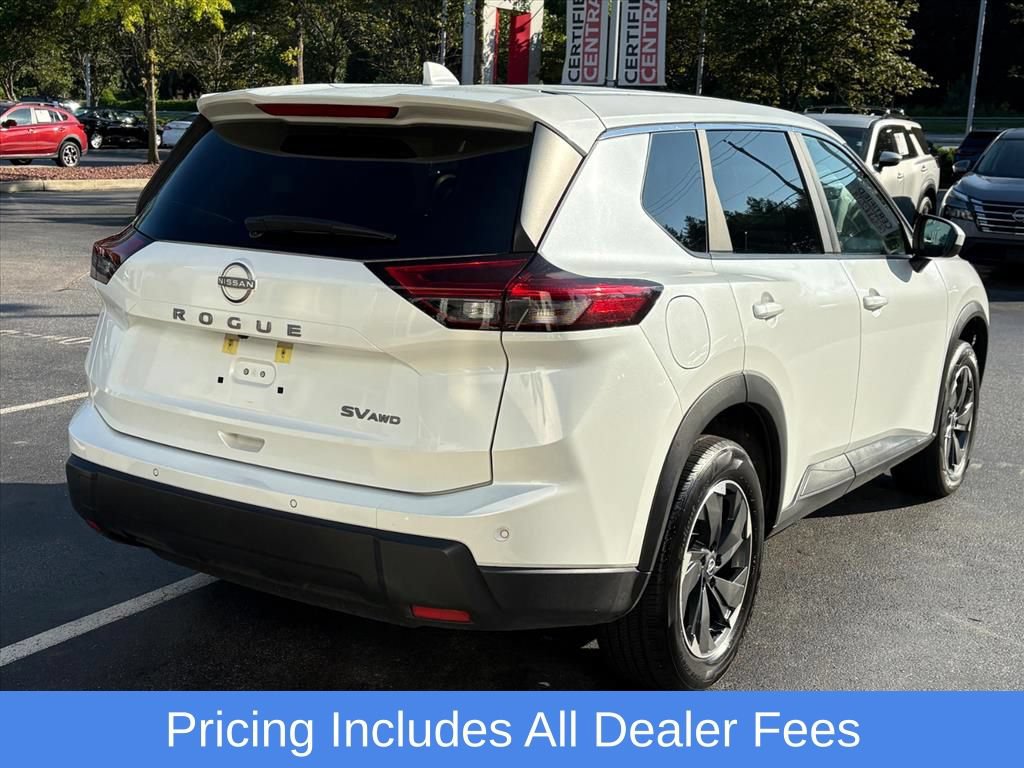 Used 2024 Nissan Rogue SV AWD/4WD image 8