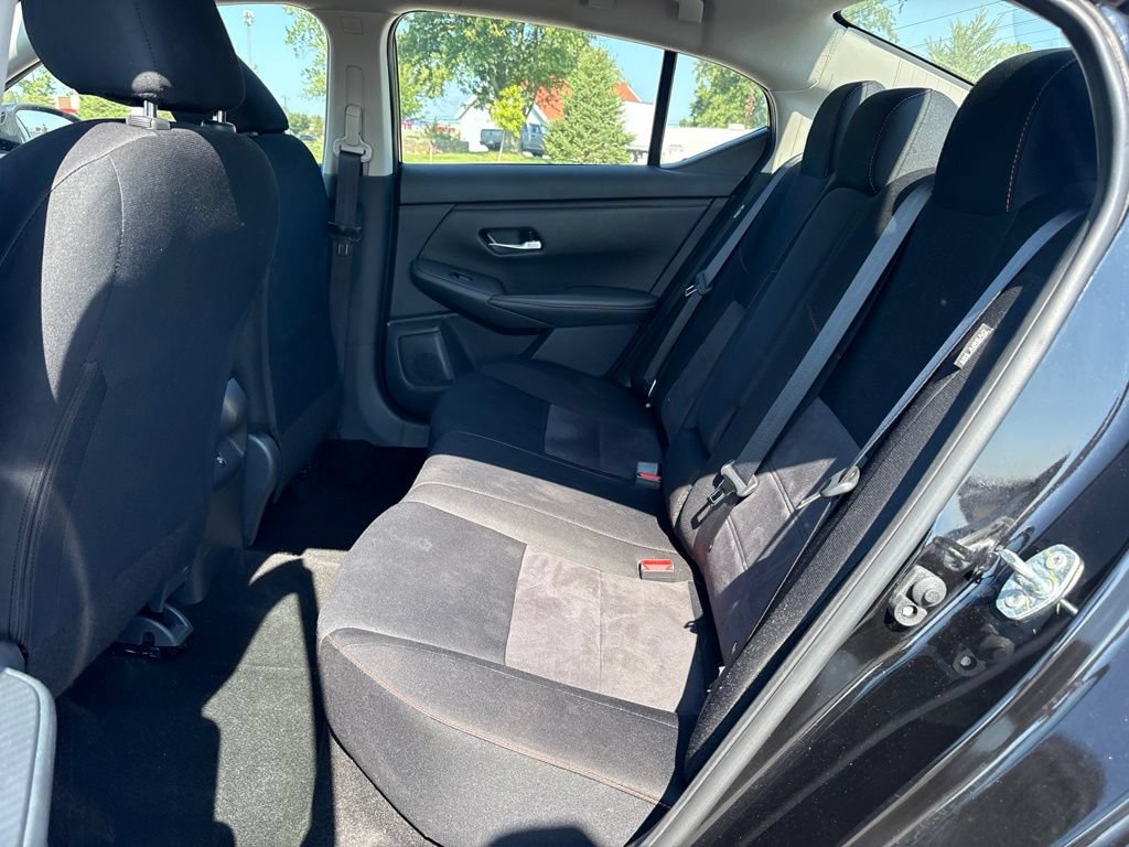 Used 2025 Nissan Sentra SR FWD image 11