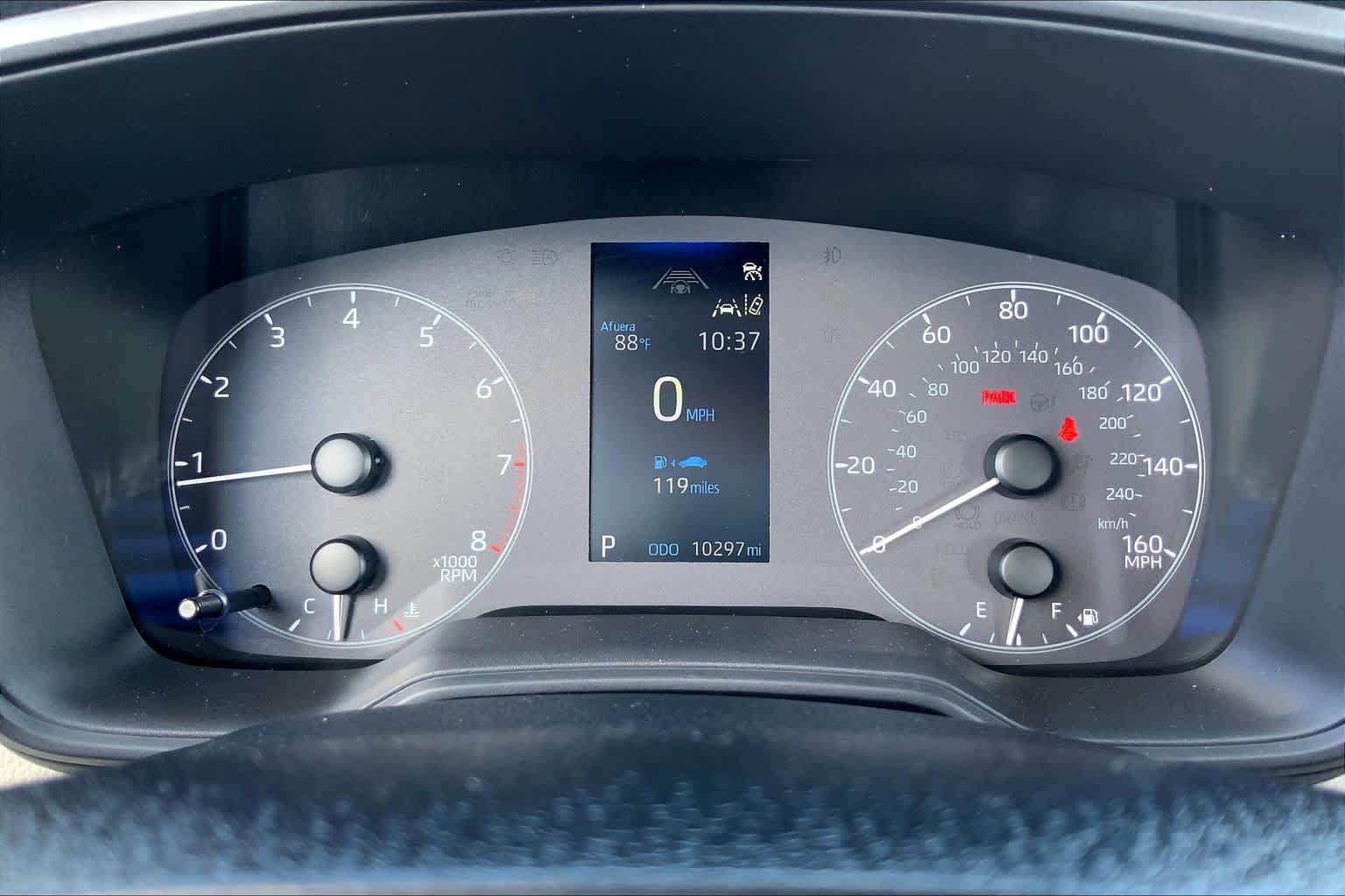 Certified 2025 Toyota Corolla Cross LE FWD image 25