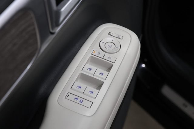 Used 2025 Hyundai Santa Fe Calligraphy FWD image 19