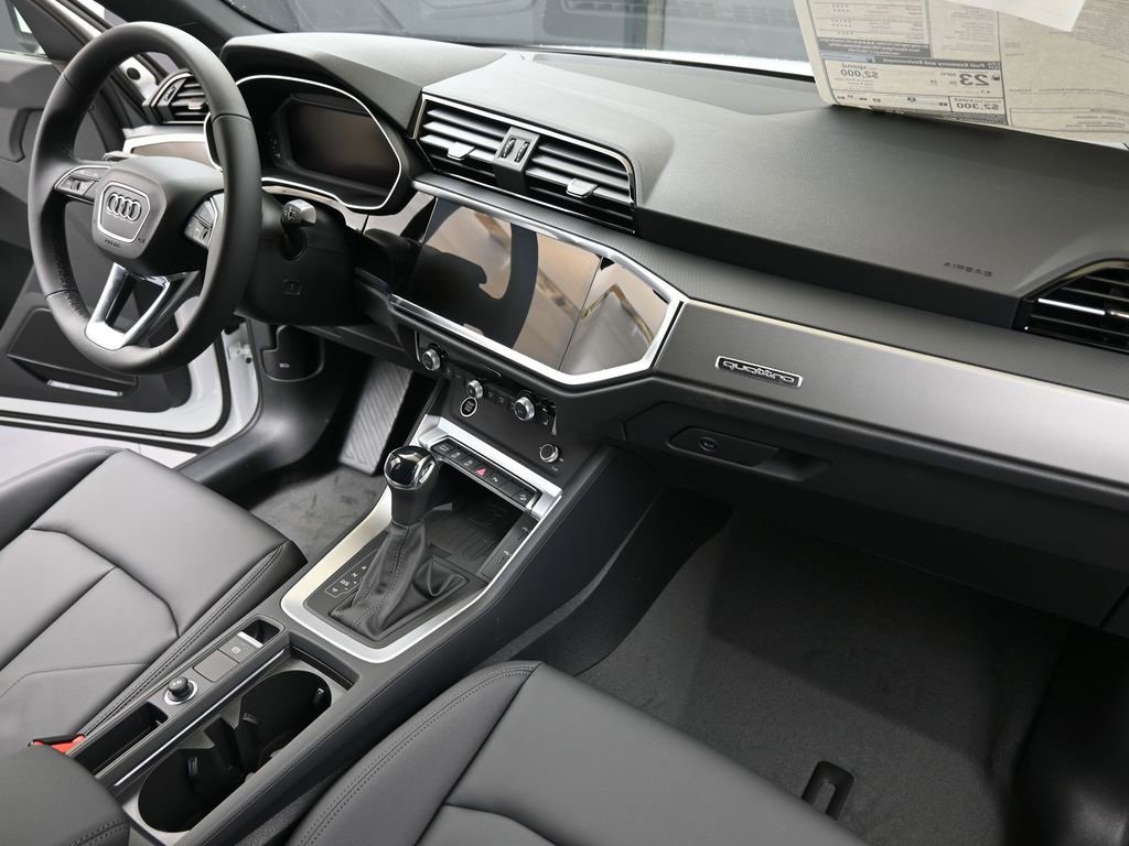 New 2025 Audi Q3 2.0T Premium image 13