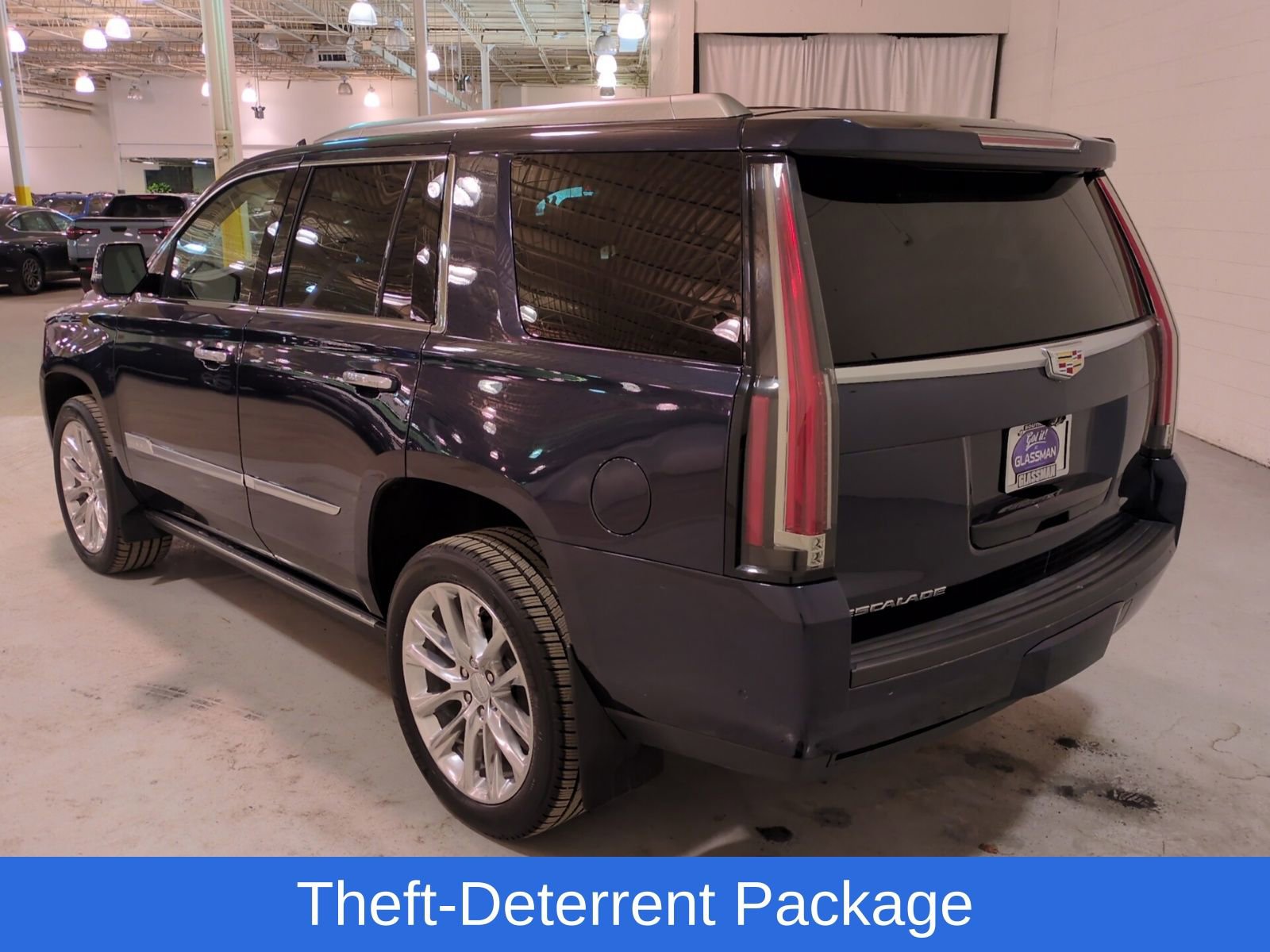 Used 2019 Cadillac Escalade Premium Luxury image 5