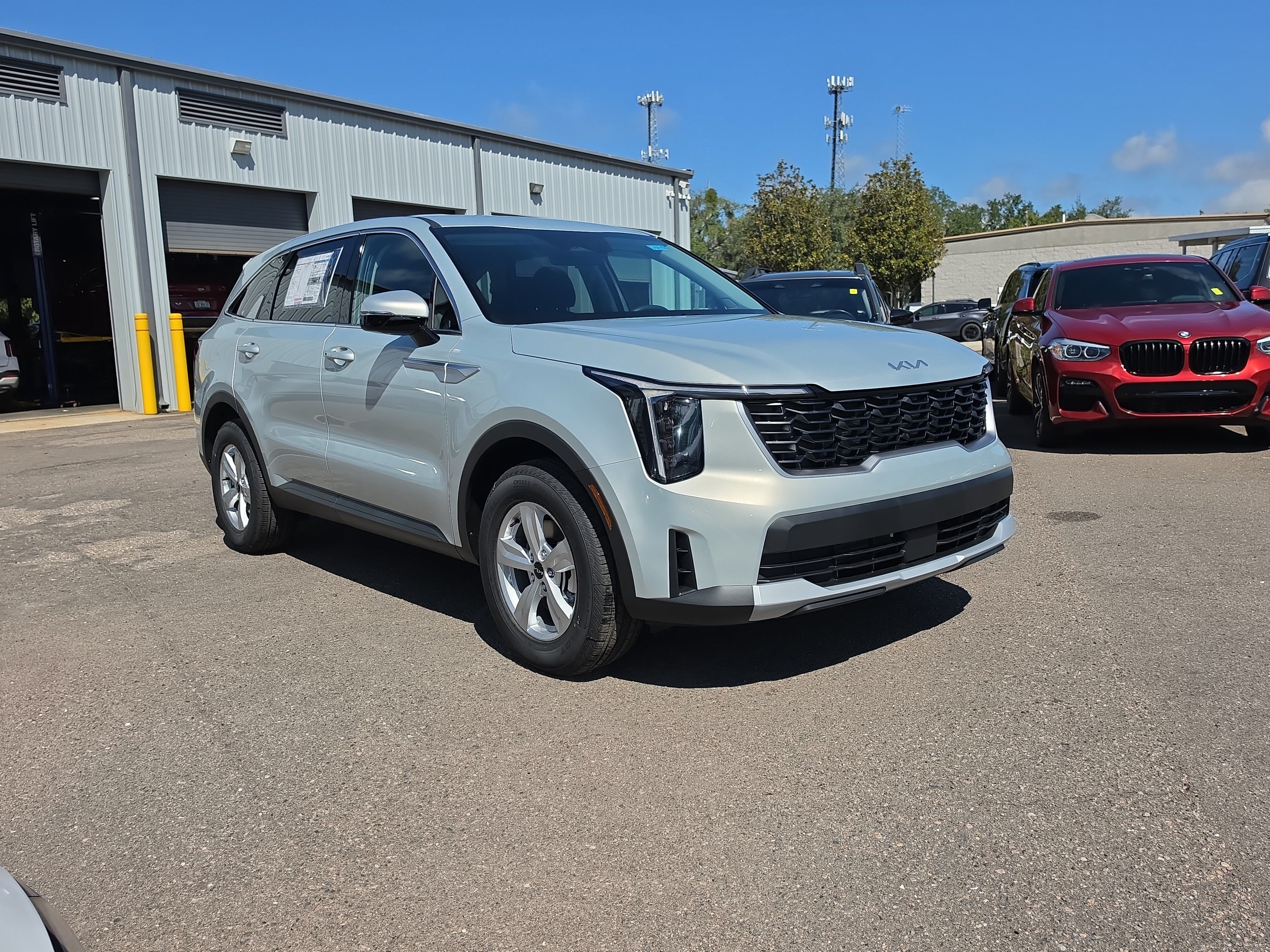 New 2026 Kia Sorento LX FWD image 2