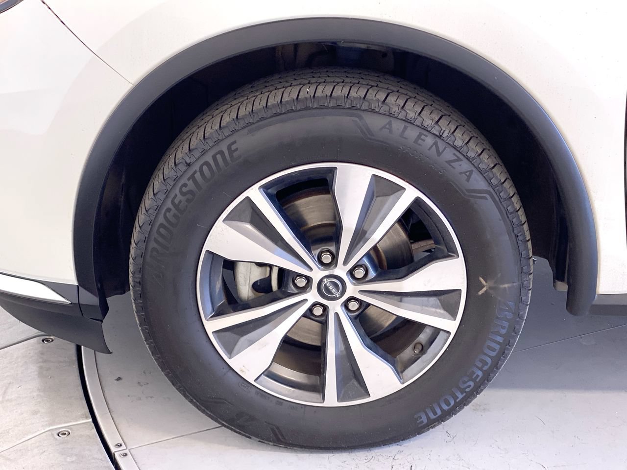 Used 2023 Nissan Murano SV FWD image 12