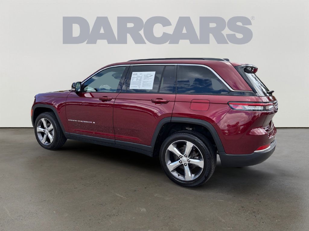 Used 2025 Jeep Grand Cherokee Limited AWD/4WD image 5