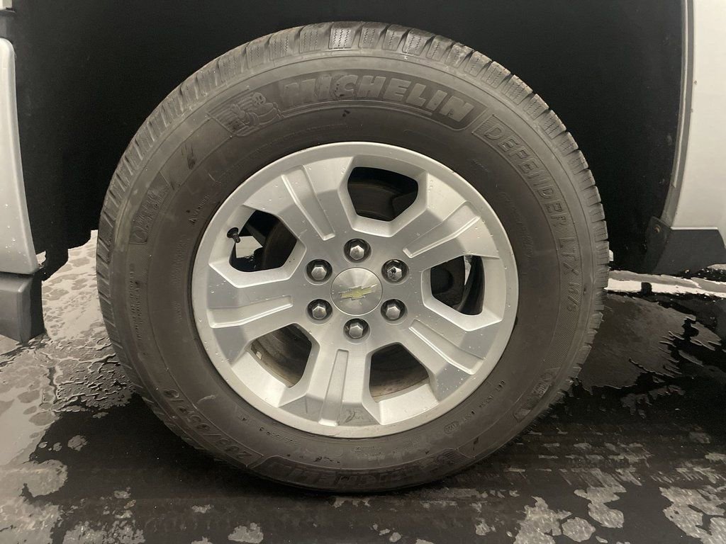 Used 2018 Chevrolet Silverado 1500 LT w/ All Star Edition image 25