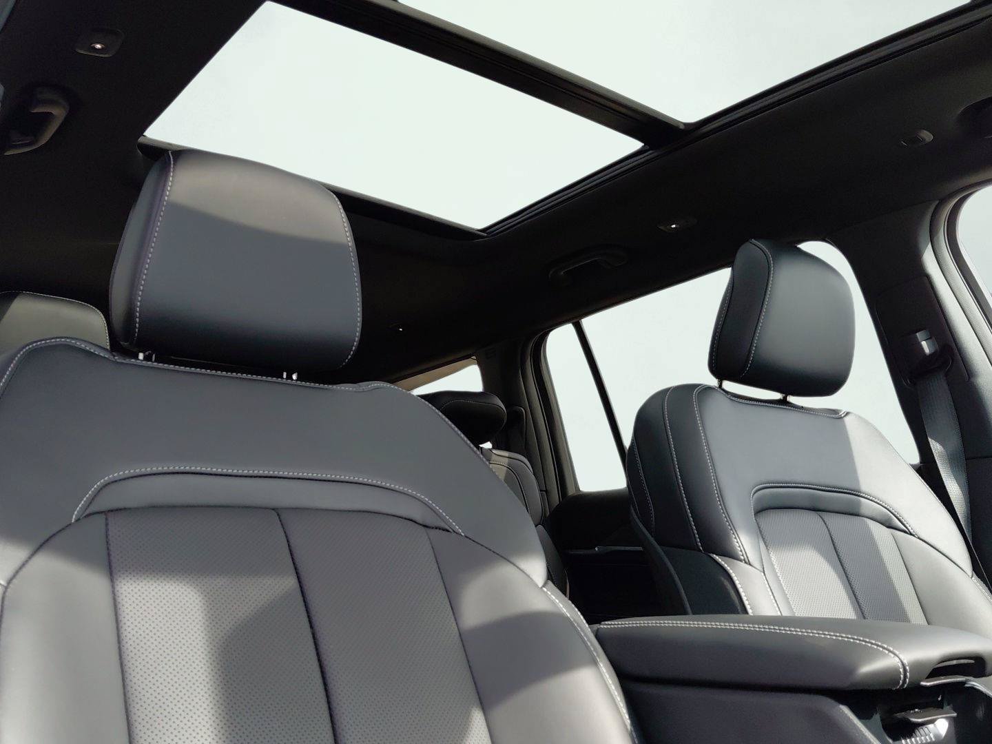 New 2026 Jeep Grand Cherokee L Limited AWD/4WD image 11