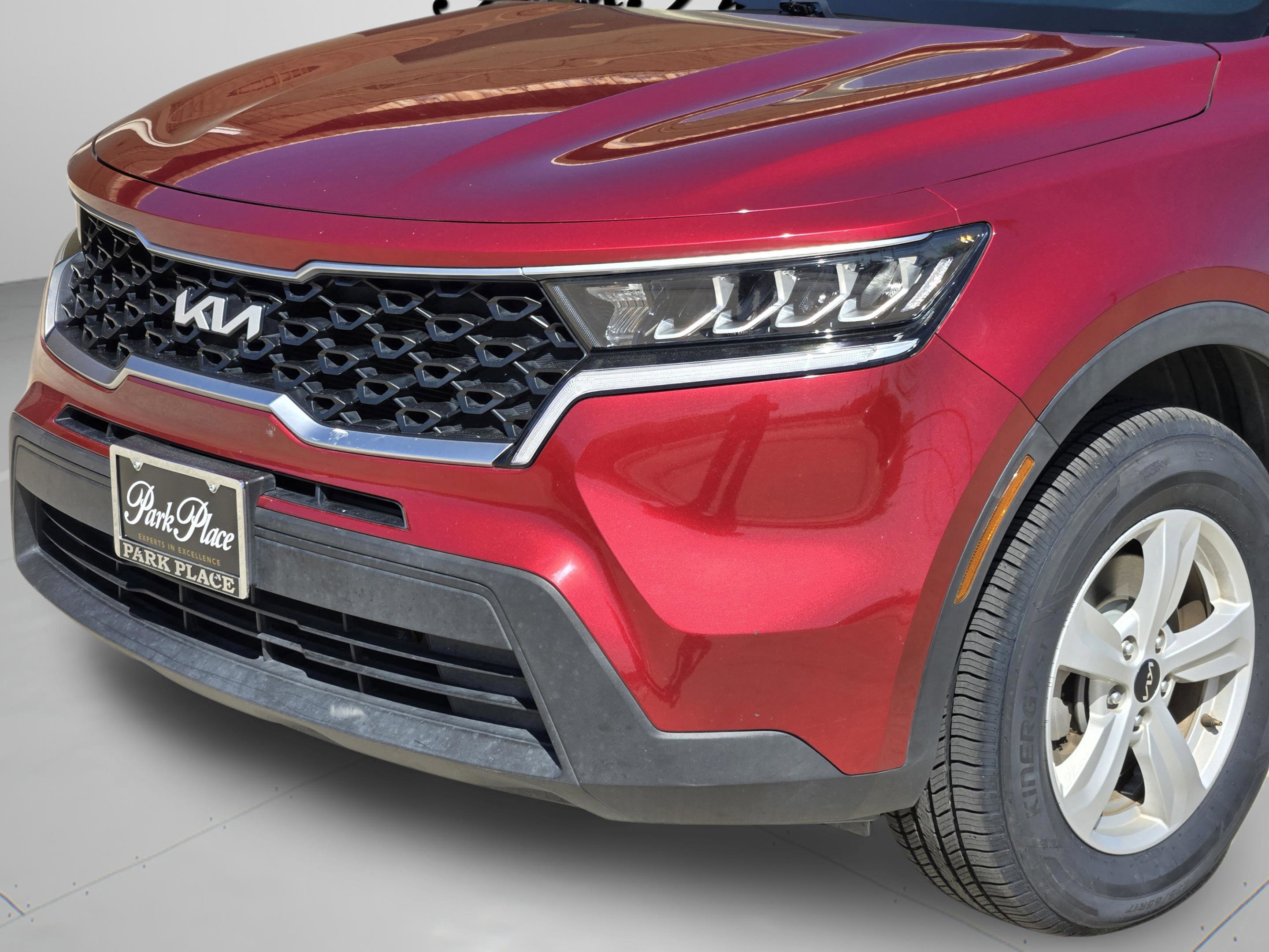 Used 2022 Kia Sorento LX image 12