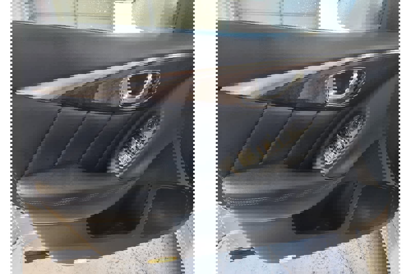 Used 2018 INFINITI Q50 Luxe w/ Cargo Package (L95) image 16