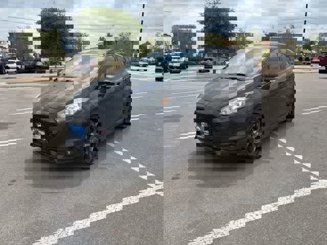 Used 2014 Ford Fiesta ST image 1