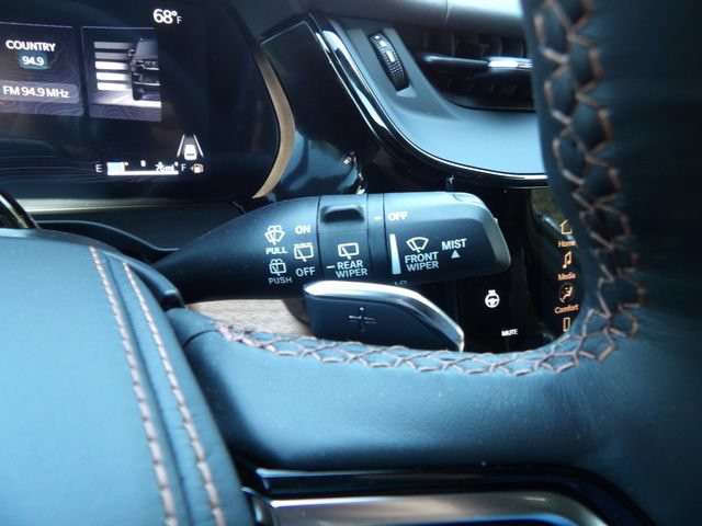 New 2026 Jeep Grand Cherokee Summit w/ Adv Protech Group IV AWD/4WD image 21
