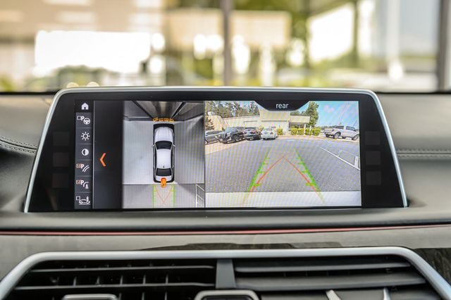 Used 2018 BMW 740i xDrive AWD/4WD image 35