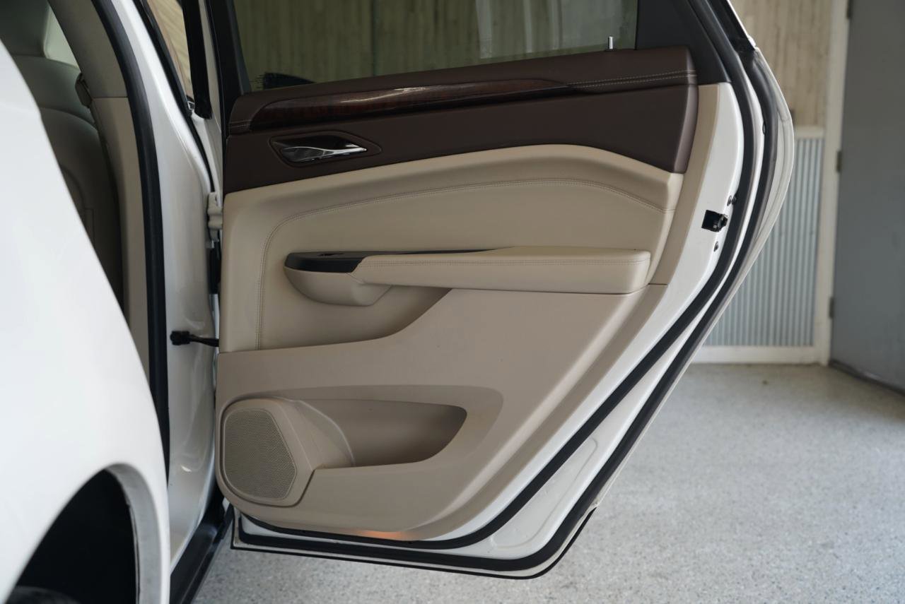 Used 2016 Cadillac SRX Luxury FWD image 34