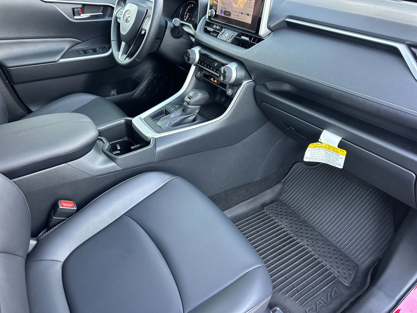 Used 2025 Toyota RAV4 XLE Premium FWD image 17