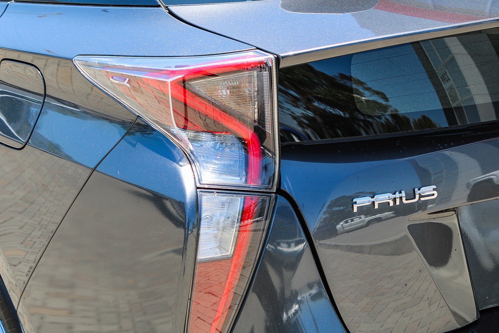 Certified 2016 Toyota Prius Two FWD image 10
