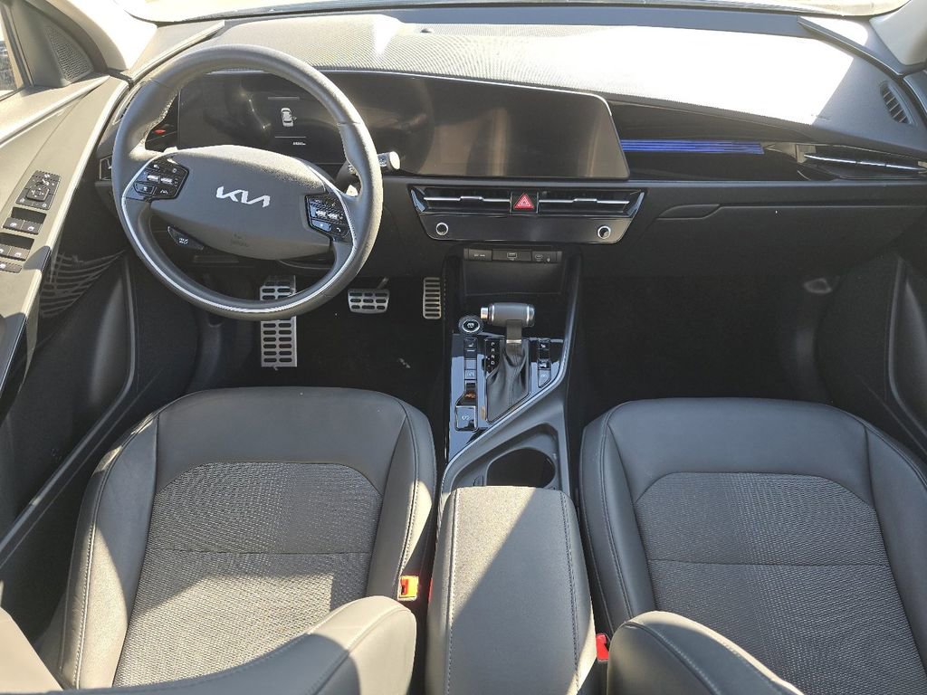 Used 2023 Kia Niro EX Touring image 21