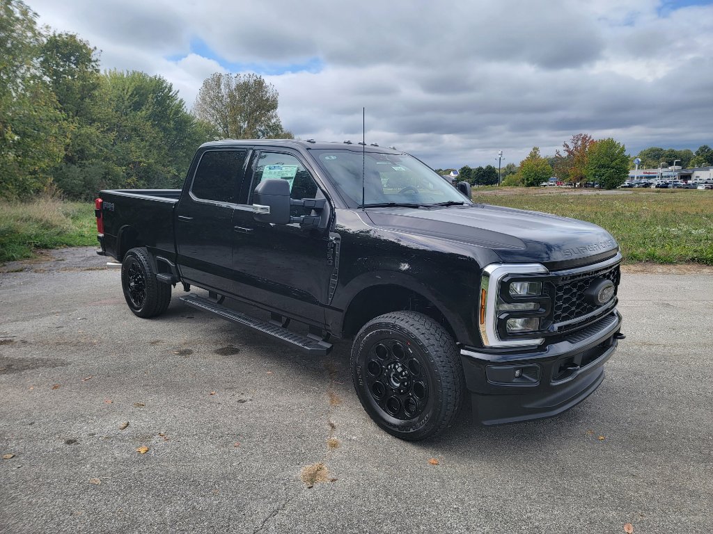 New 2026 Ford F350 XLT image 3