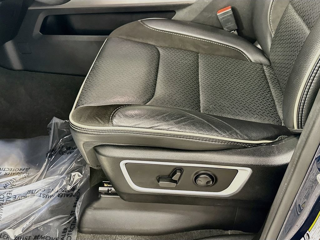 Used 2024 RAM 1500 Laramie AWD/4WD image 31