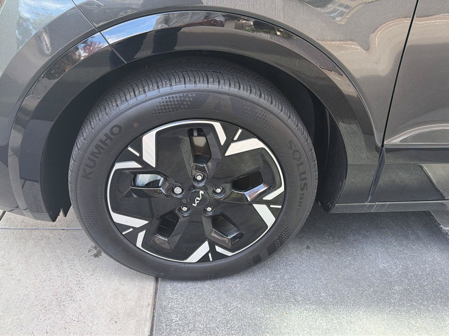 Used 2023 Kia Niro Wind FWD image 9