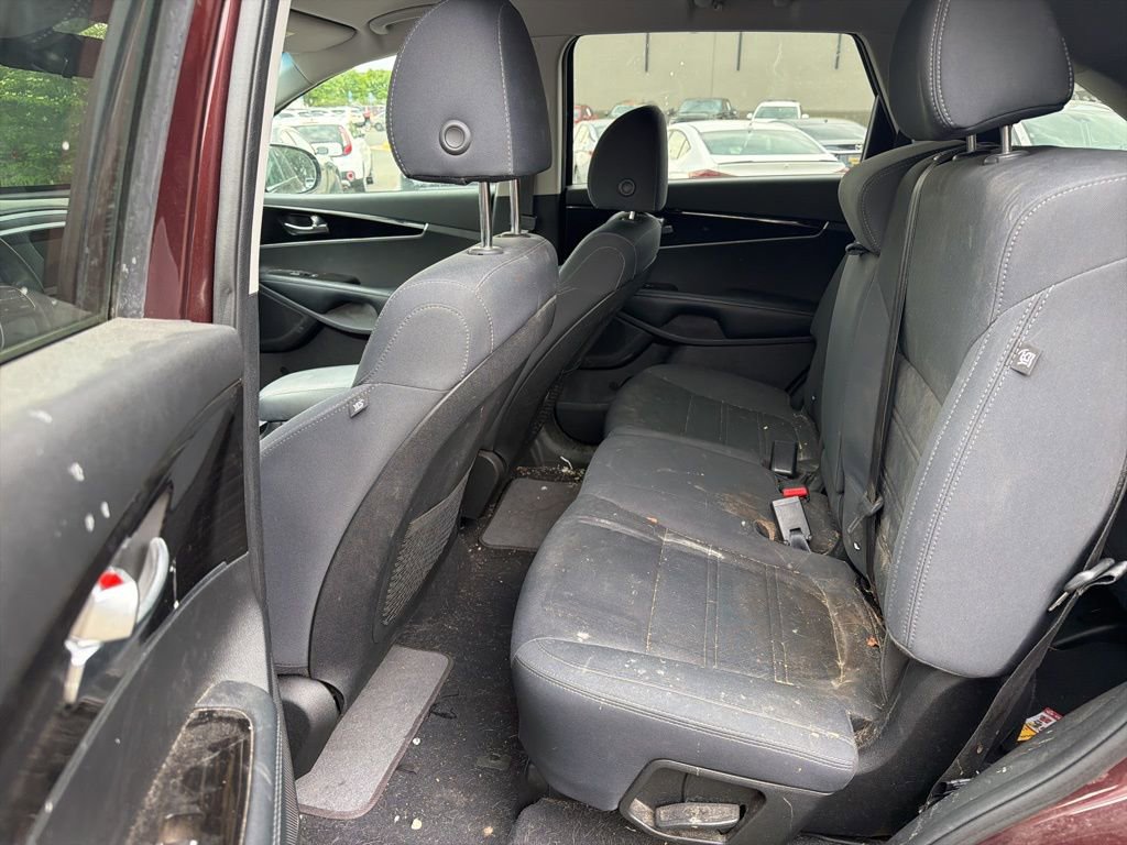 Used 2019 Kia Sorento LX image 10