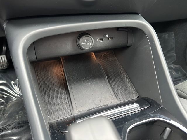 Certified 2023 Volvo XC40 B5 Plus w/ Climate Package image 30