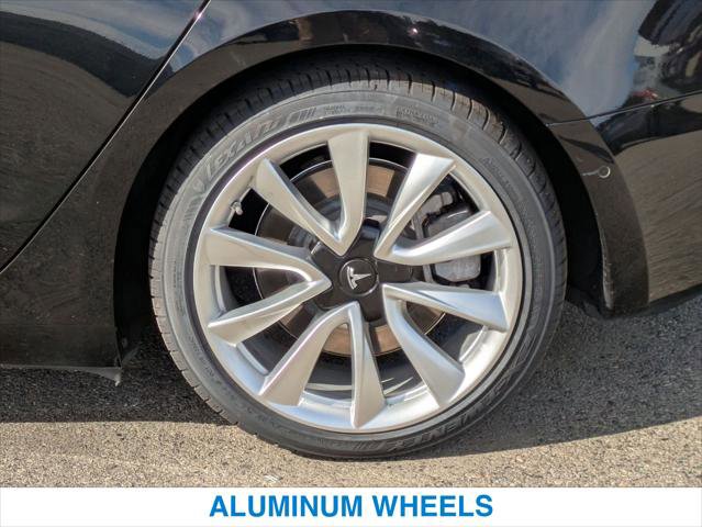 Used 2018 Tesla Model 3 Long Range image 11