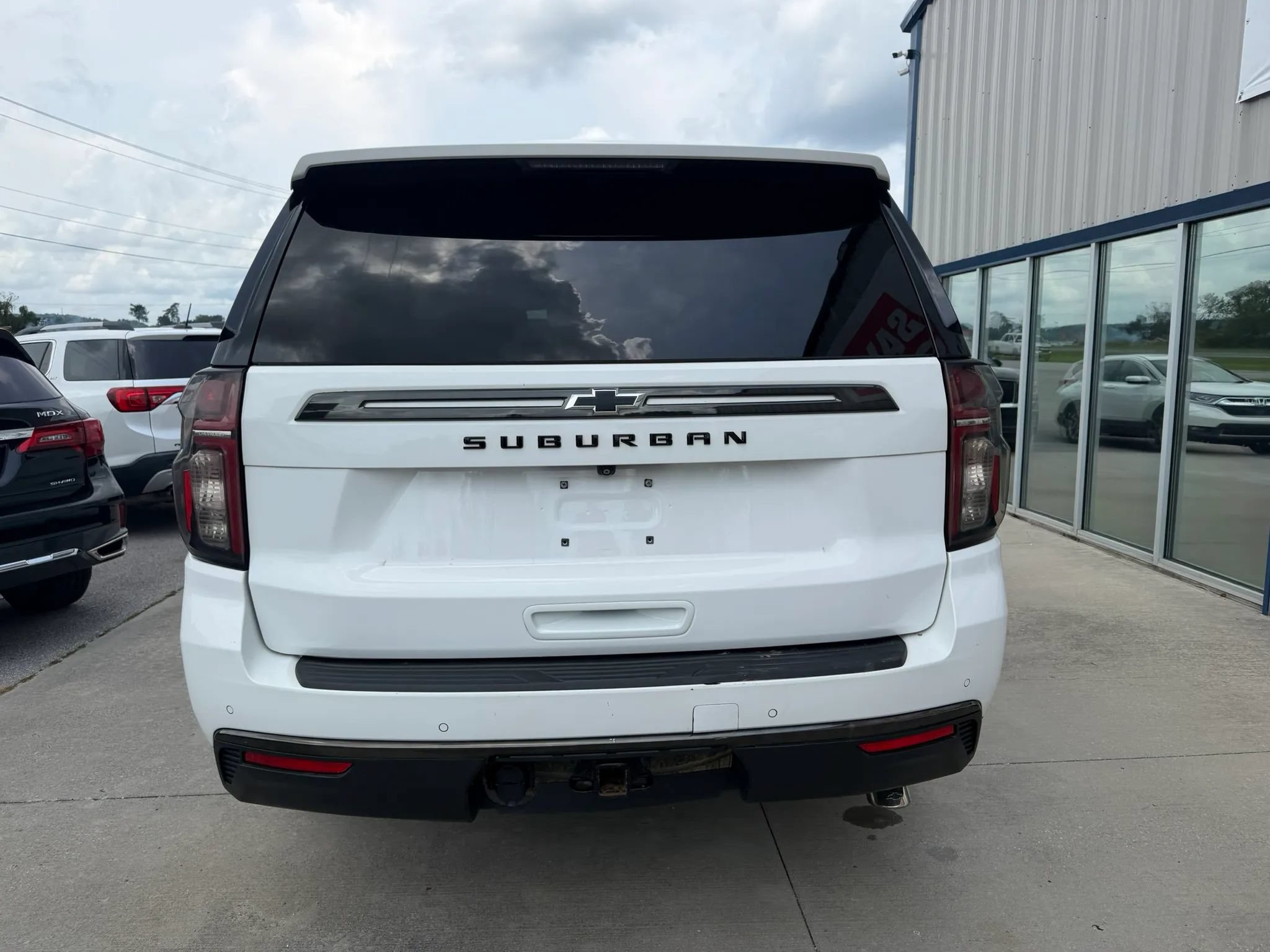 Used 2021 Chevrolet Suburban Z71 w/ Luxury Package AWD/4WD image 17