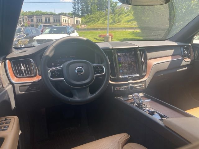 Used 2023 Volvo XC60 T8 Ultimate w/ Climate Package AWD/4WD image 17