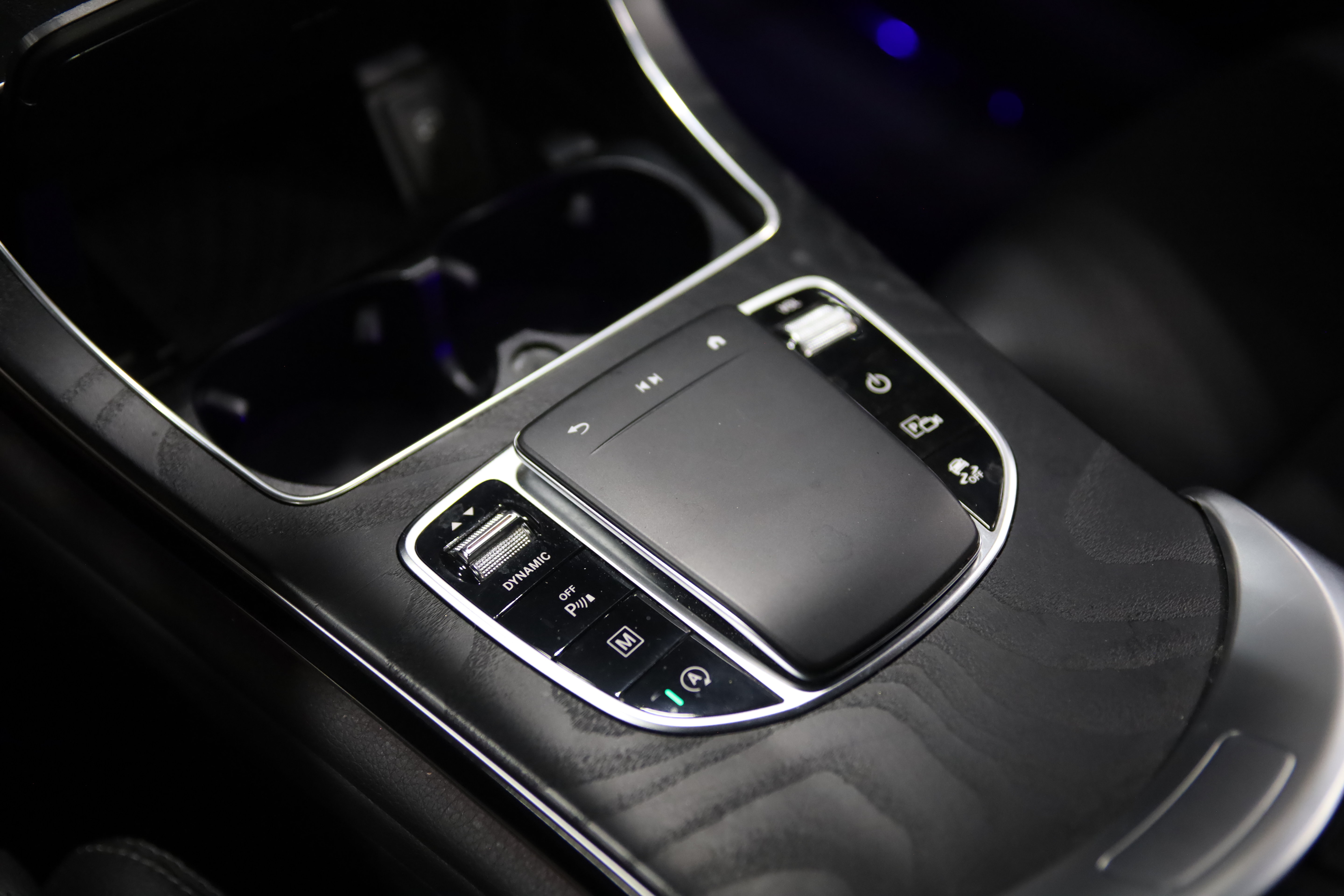 Used 2023 Mercedes-Benz GLC 300 4MATIC Coupe image 28