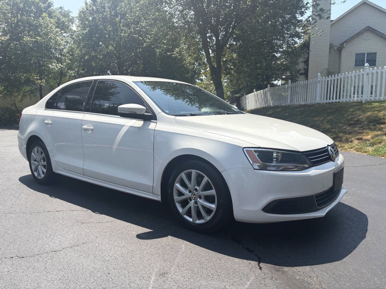 Used 2014 Volkswagen Jetta SE image 2