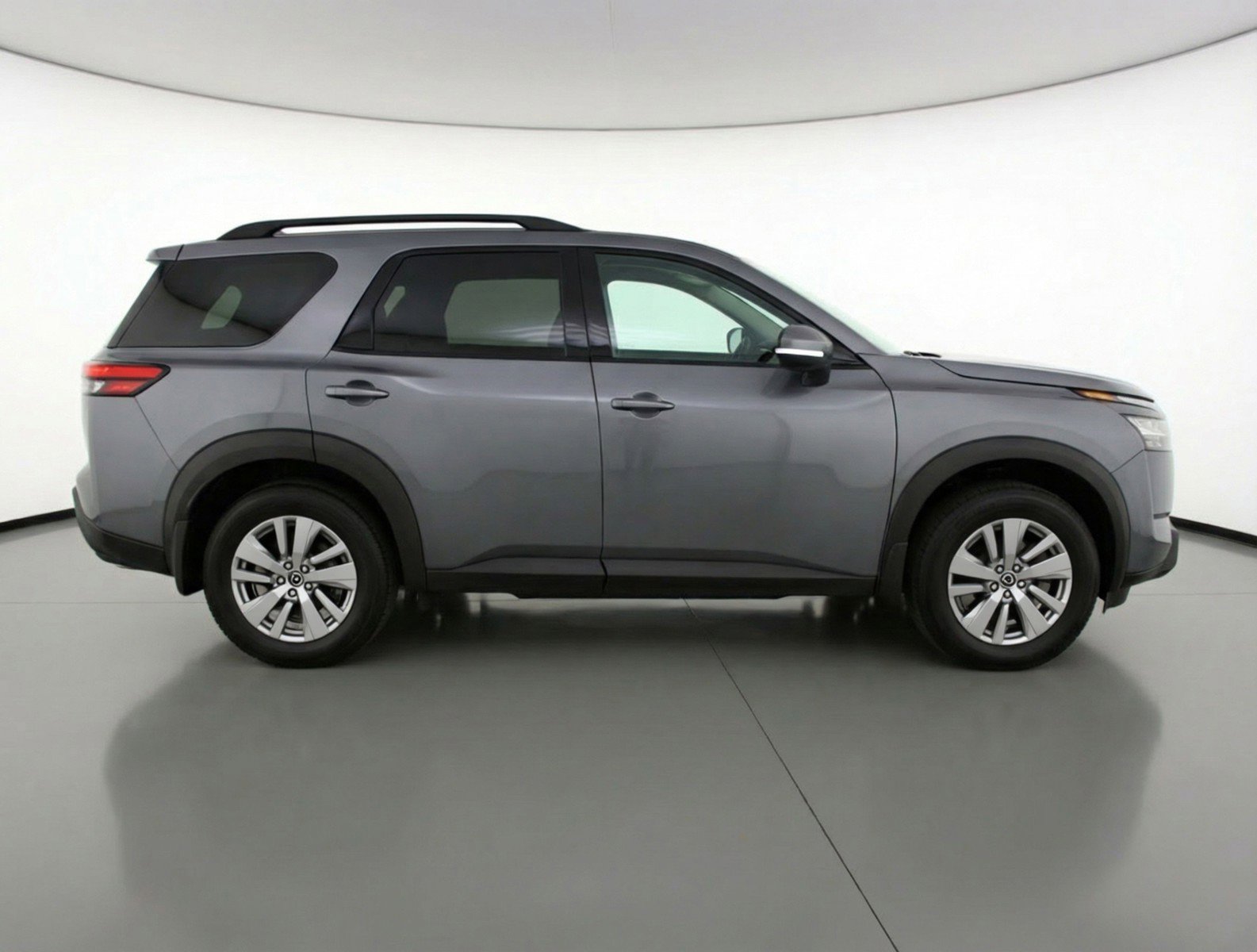 Used 2025 Nissan Pathfinder SV FWD image 11