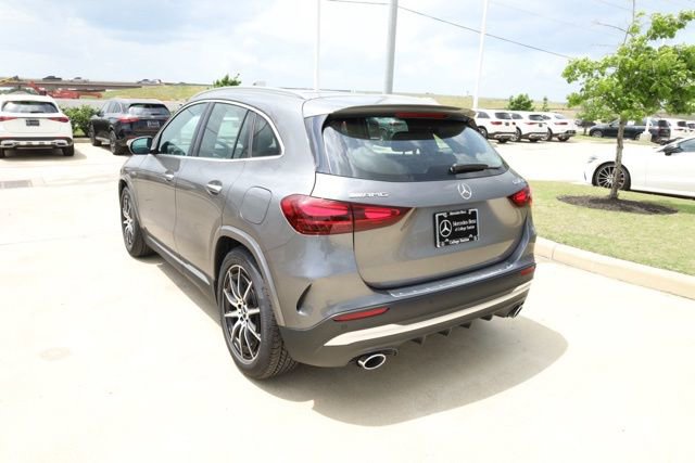 New 2026 Mercedes-Benz GLA 35 AMG 4MATIC image 8