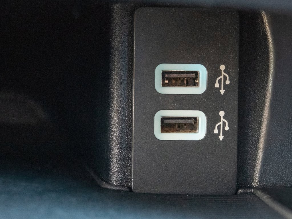 Used 2016 Ford Edge SEL w/ Equipment Group 201A image 25