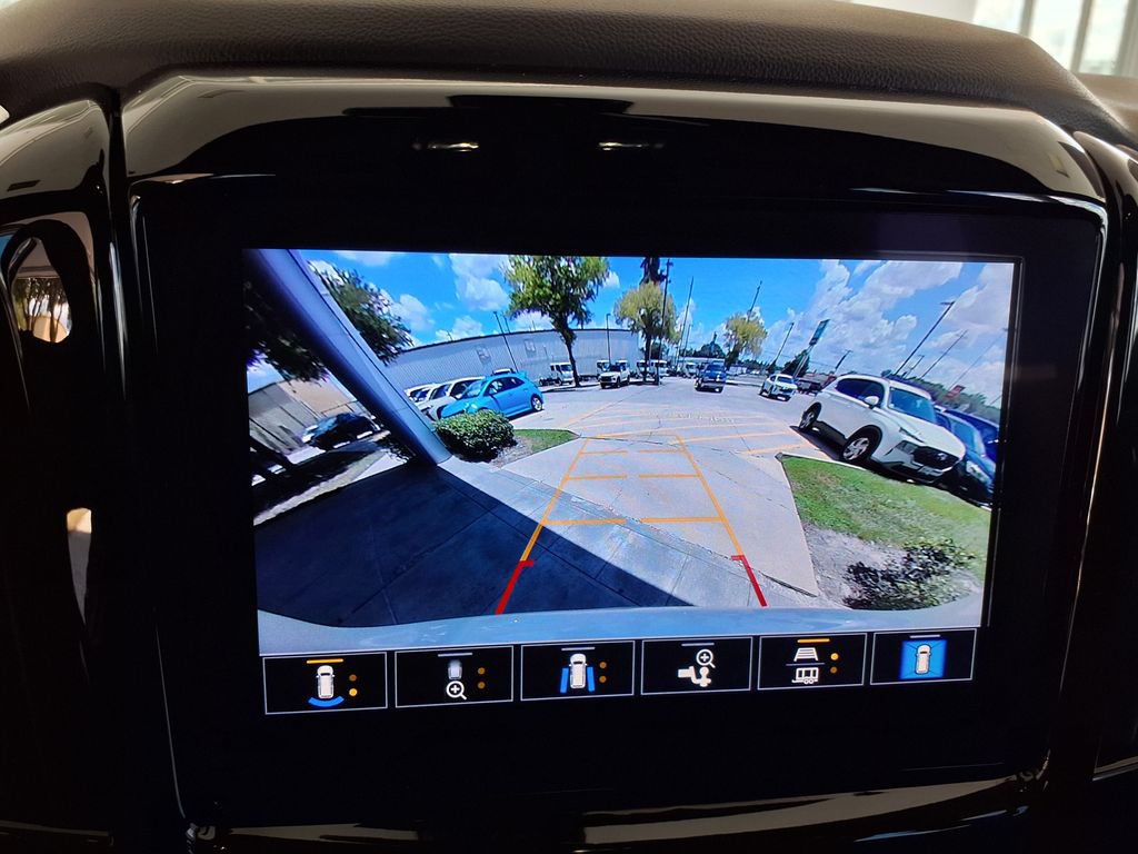 Used 2023 Chevrolet Traverse Premier w/ Redline Edition AWD/4WD image 30