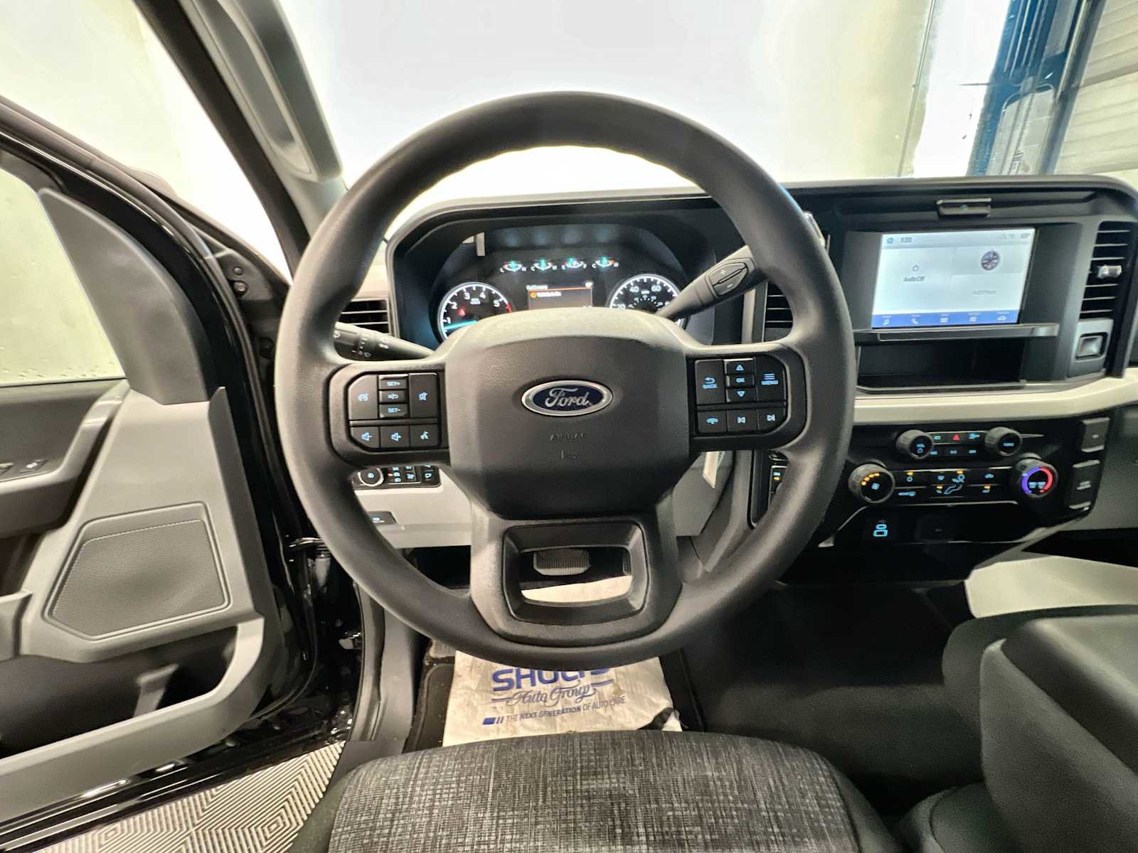 New 2025 Ford F350 XLT w/ 360-Degree Camera Package image 11