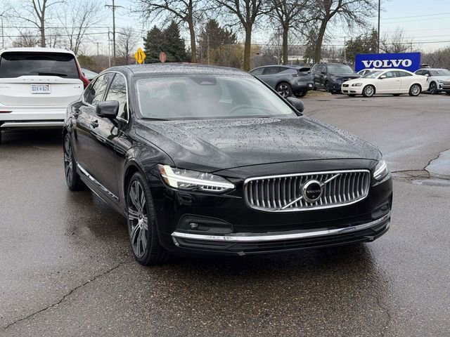 Used 2023 Volvo S90 B6 Plus w/ Protection Package Premier image 3