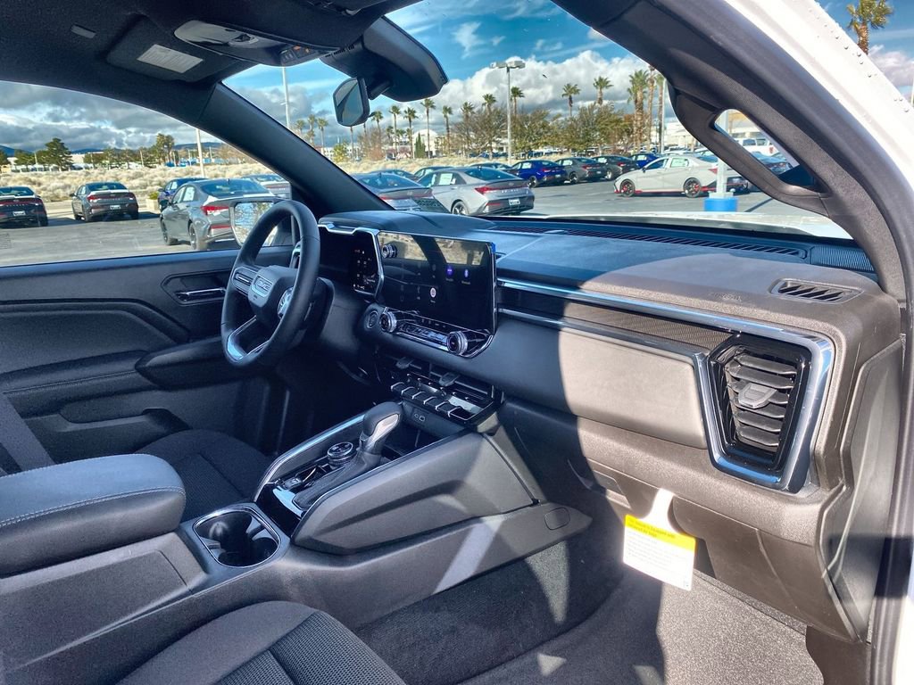 New 2026 GMC Canyon Elevation w/ LPO, Black Badging Package image 40