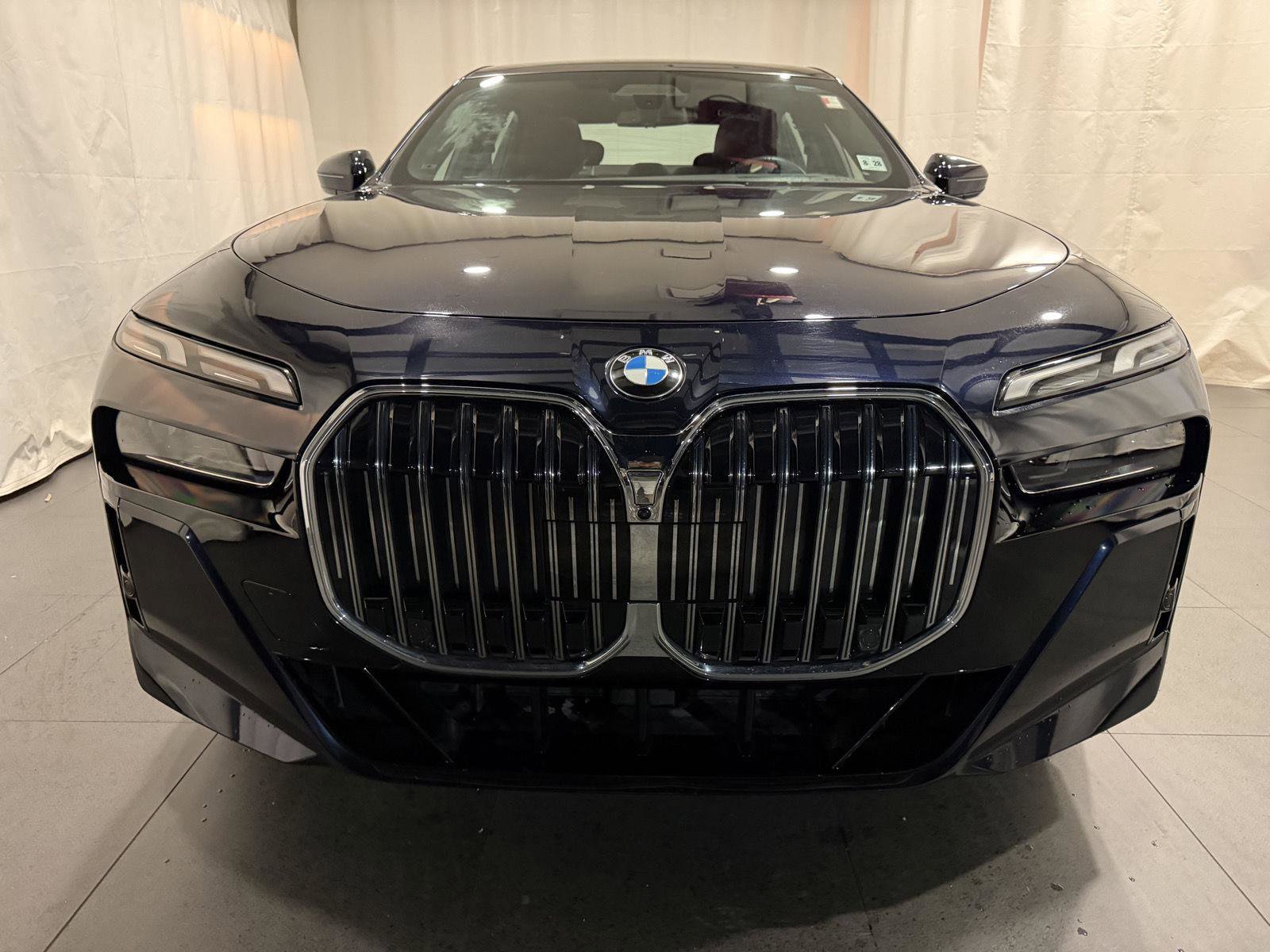 Used 2023 BMW 760i xDrive image 6