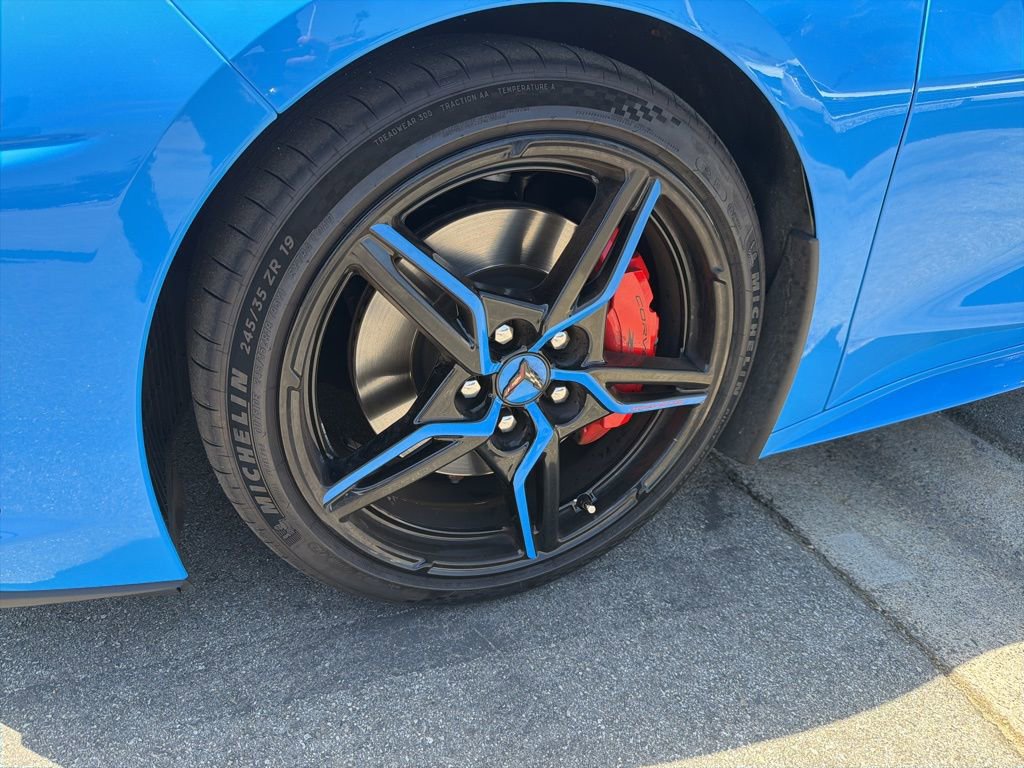 Used 2020 Chevrolet Corvette Stingray Premium Cpe w/ 3LT Preferred Equipment Group RWD image 4