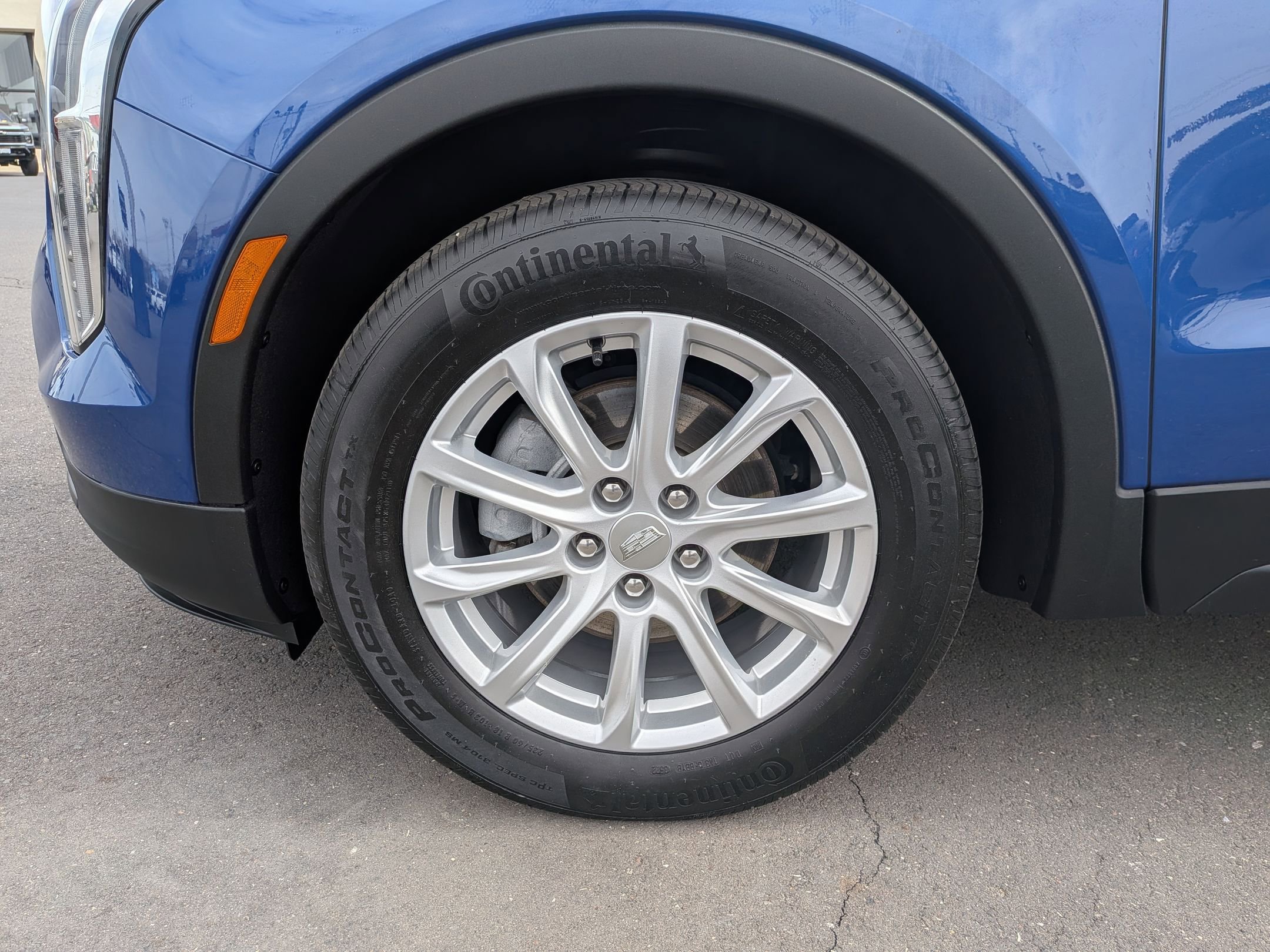 Certified 2023 Cadillac XT4 Luxury w/ Cold Weather Package AWD/4WD image 34
