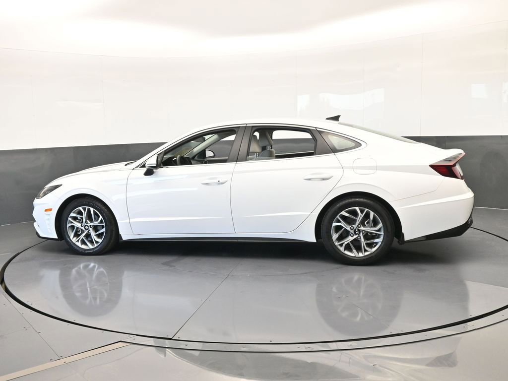 Used 2023 Hyundai Sonata SEL image 3