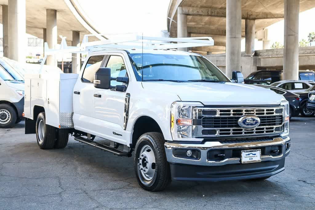 New 2026 Ford F350 XL w/ XL Chrome Package AWD/4WD image 3