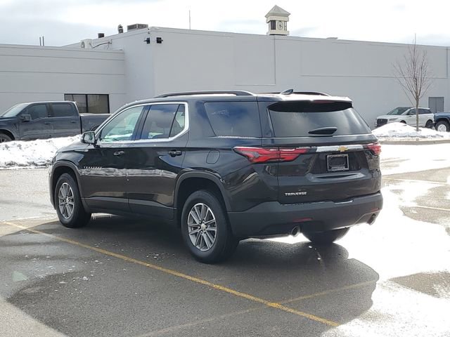Used 2022 Chevrolet Traverse LT image 3