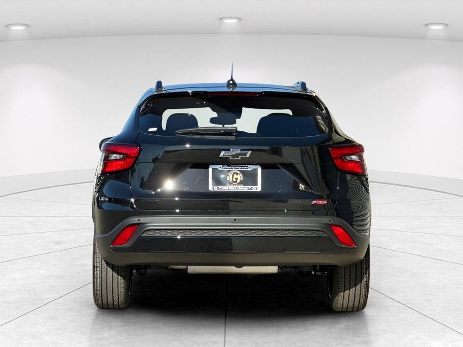 New 2026 Chevrolet Trax RS w/ Sunroof Package FWD image 5